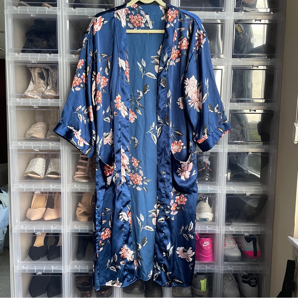 Blue & Pink Women’s Floral Satin Maxi Kimono